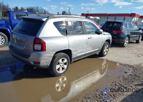 2016 Jeep Compass Latitude из США, поврежденный, VIN 1C4NJCEA5GD792610